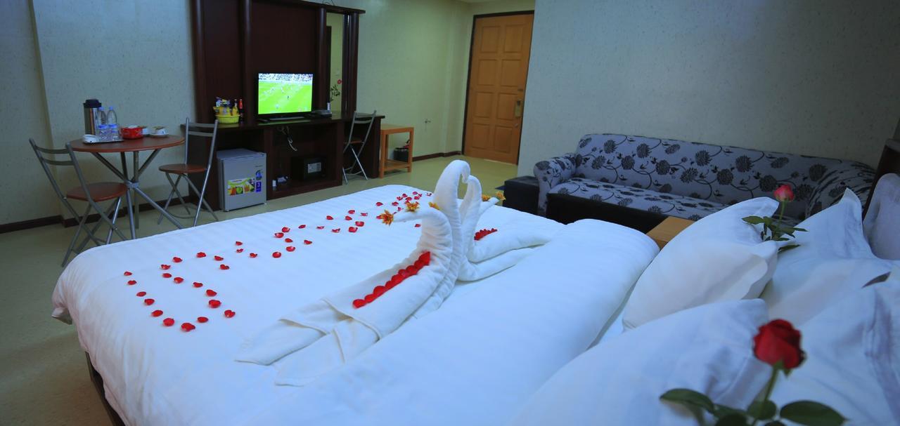 King & Queen Hotel Monywa Eksteriør bilde