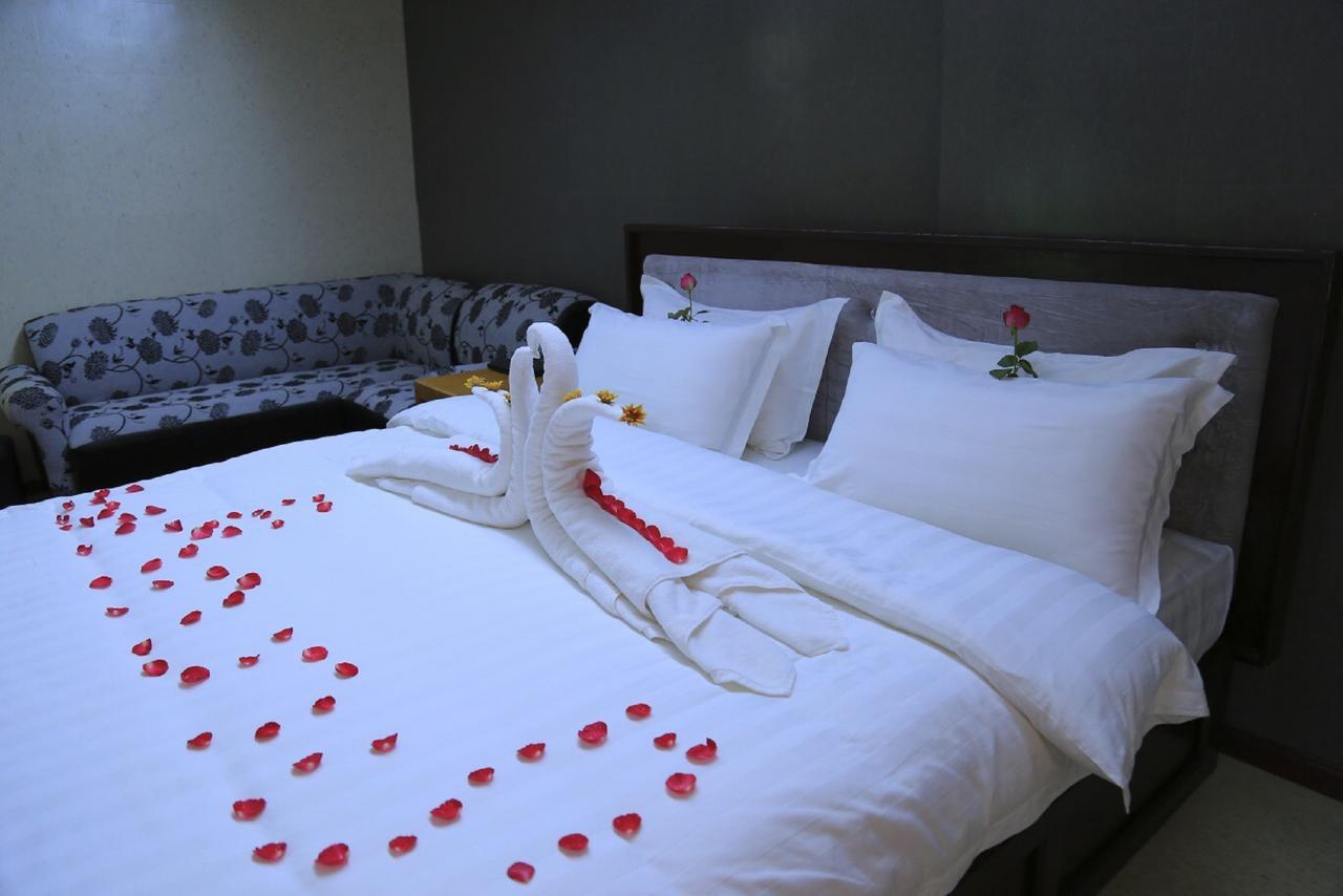 King & Queen Hotel Monywa Eksteriør bilde